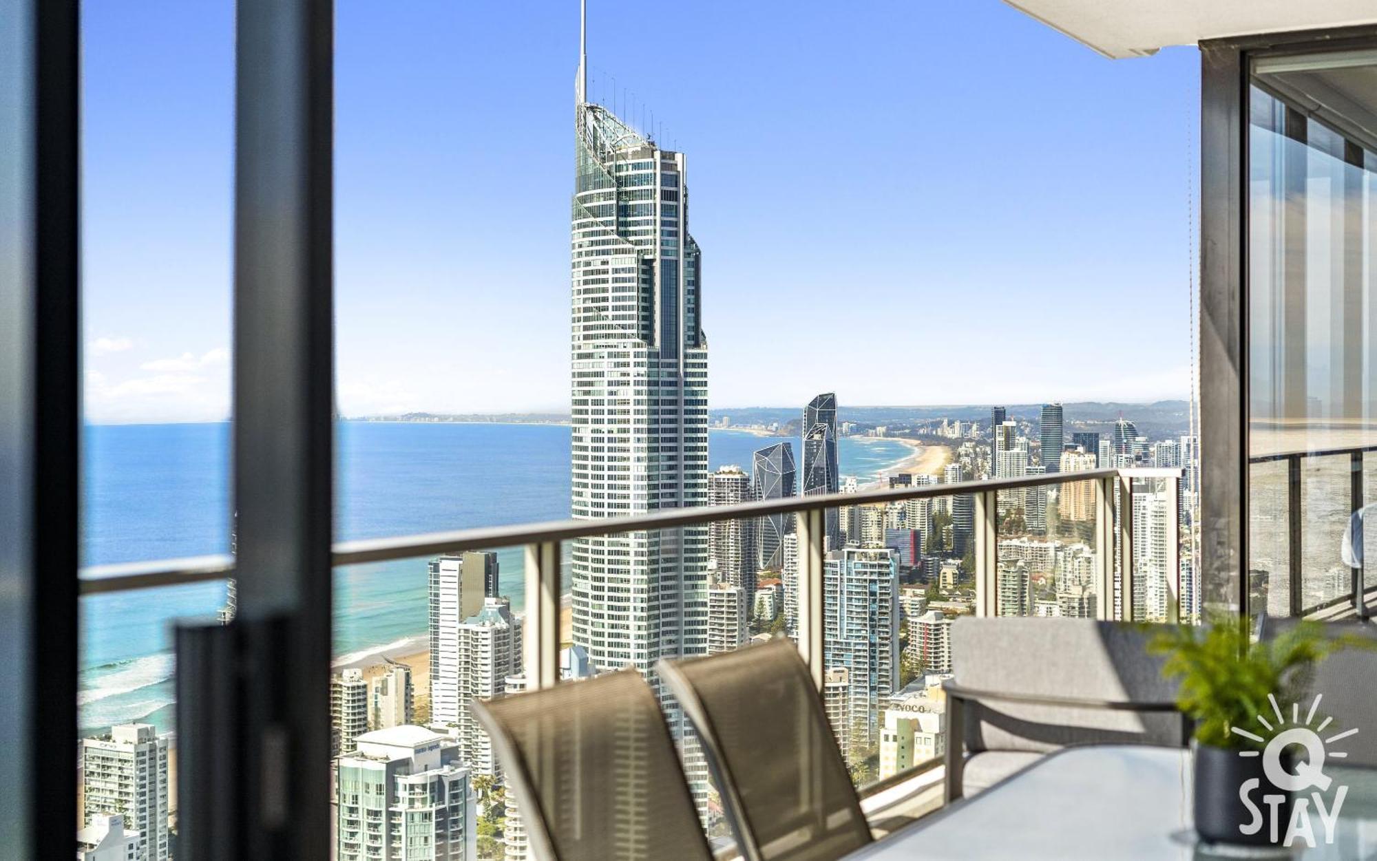 Hotel Circle On Cavill Coastal Luxe By Q 5*