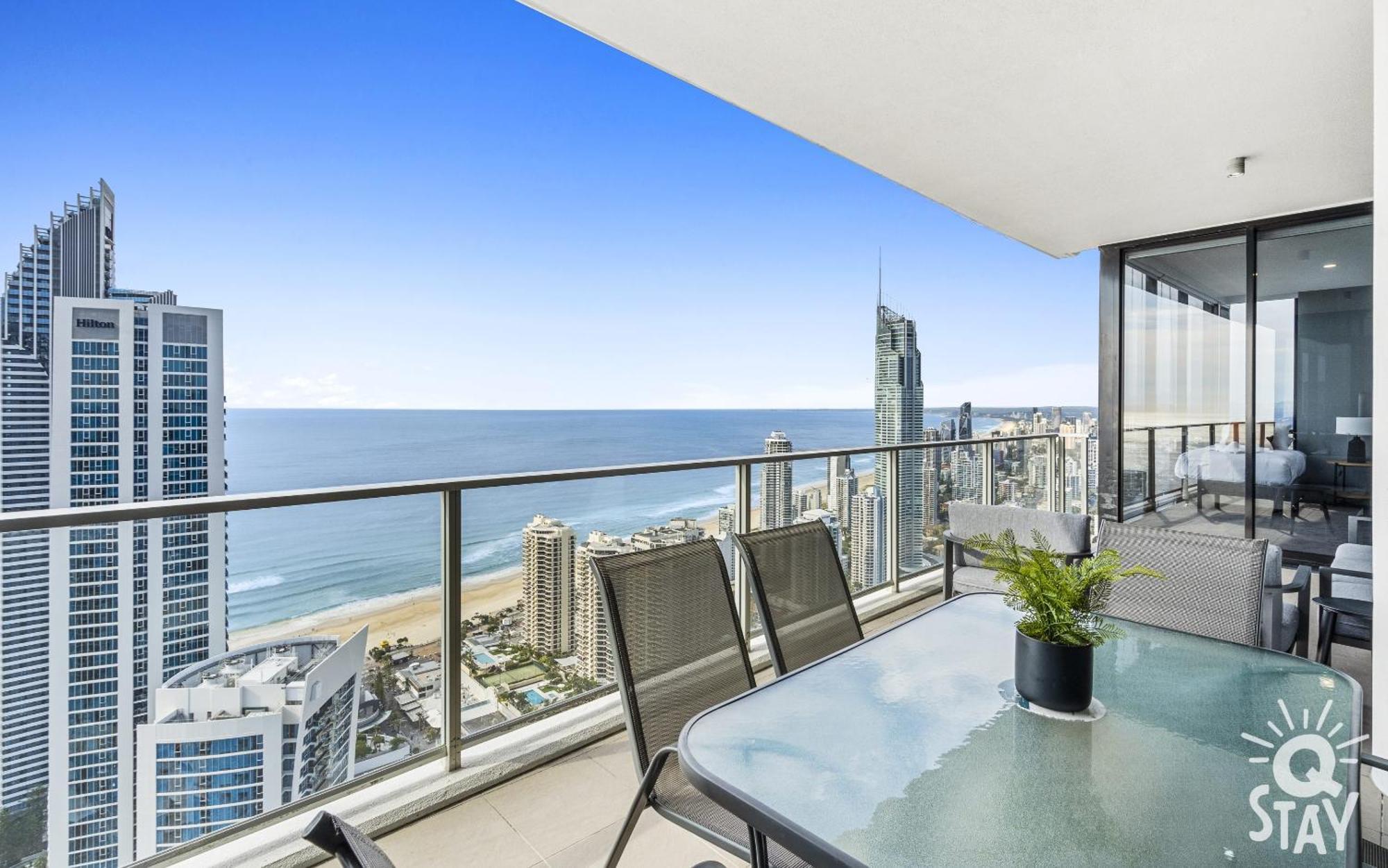 Circle On Cavill Coastal Luxe By Q 5* Gold Coast