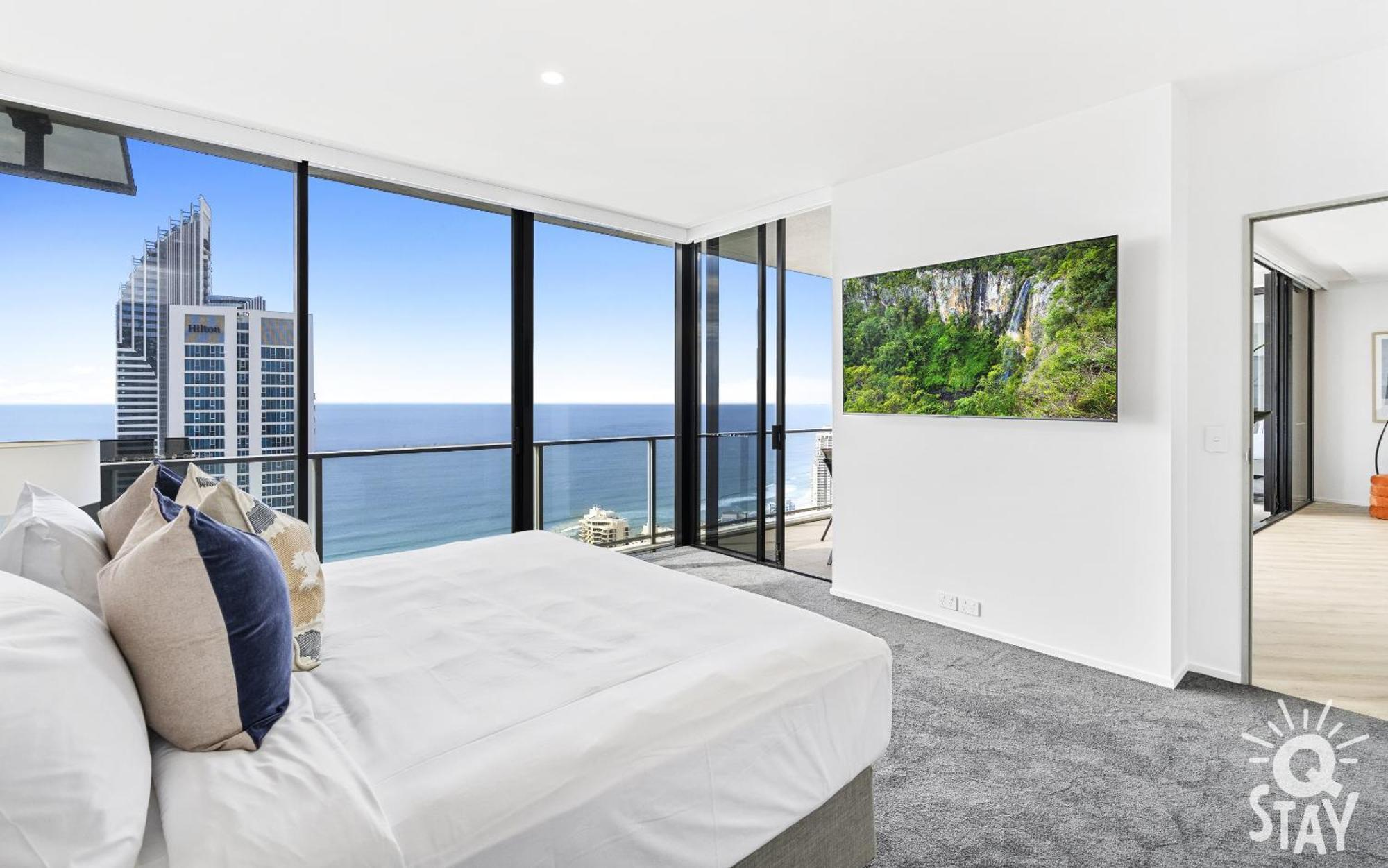 Hotel Circle On Cavill Coastal Luxe By Q 5*