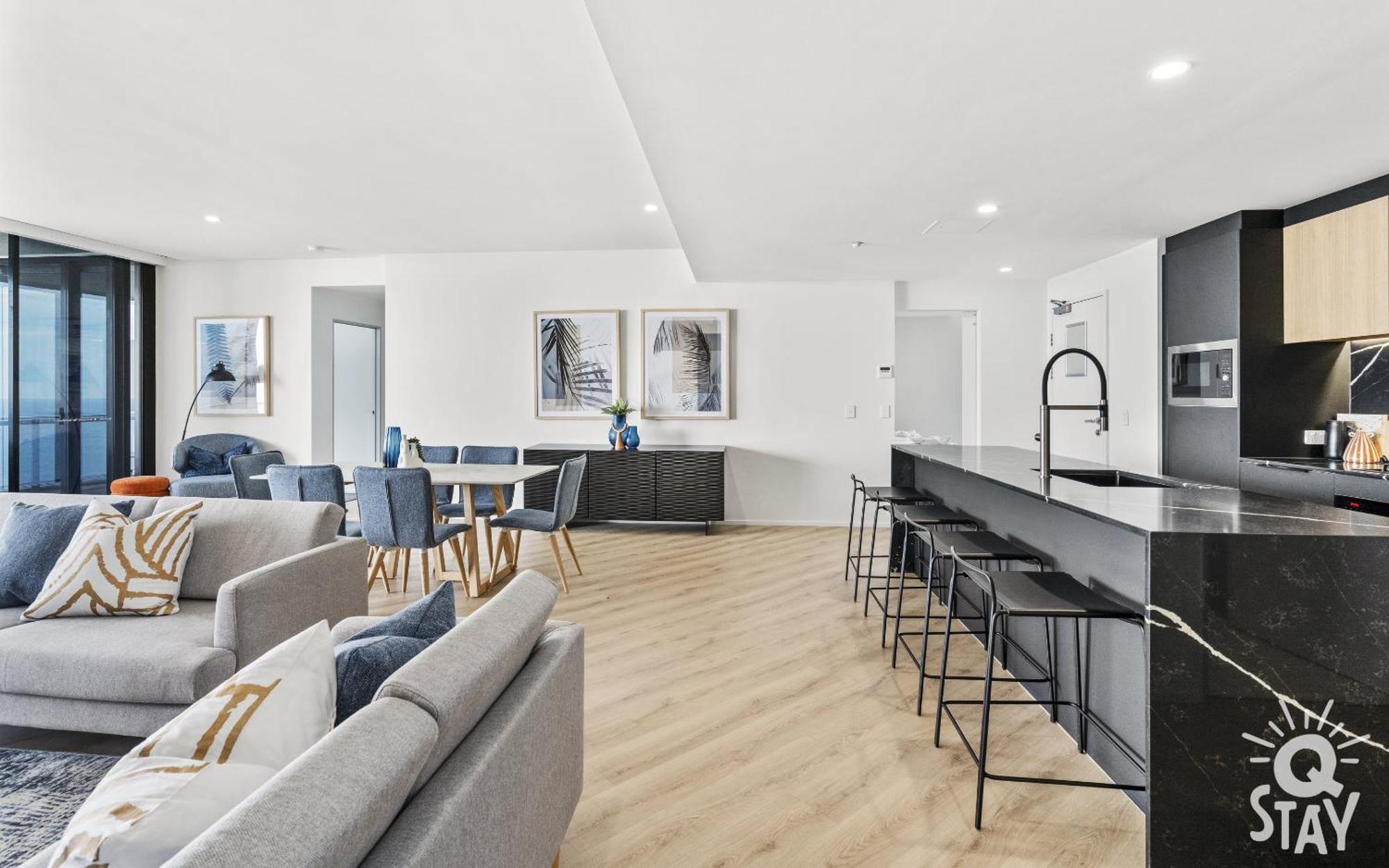 Circle On Cavill Coastal Luxe By Q Hotel 5*