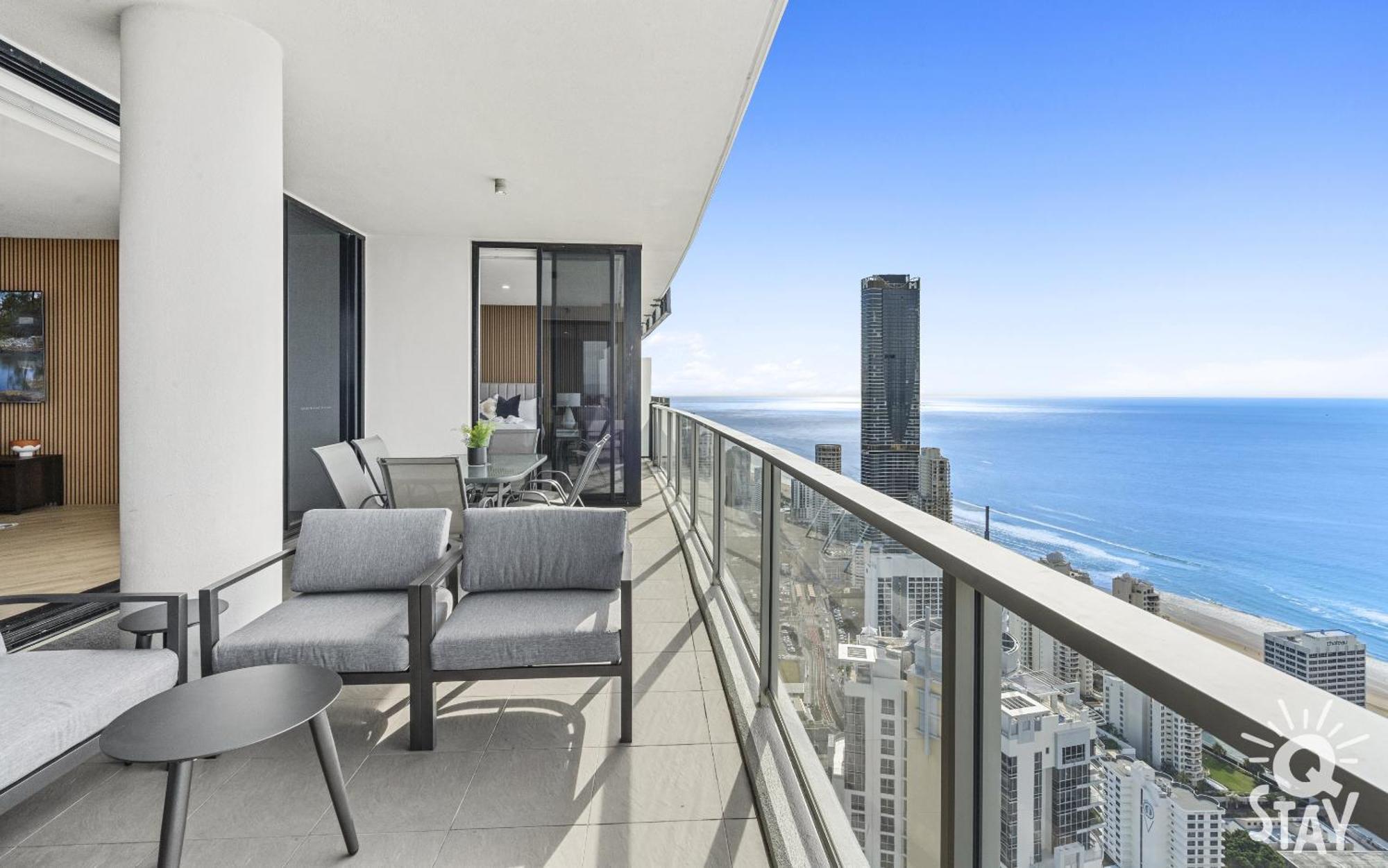 Hotel Circle On Cavill Coastal Luxe By Q 5*