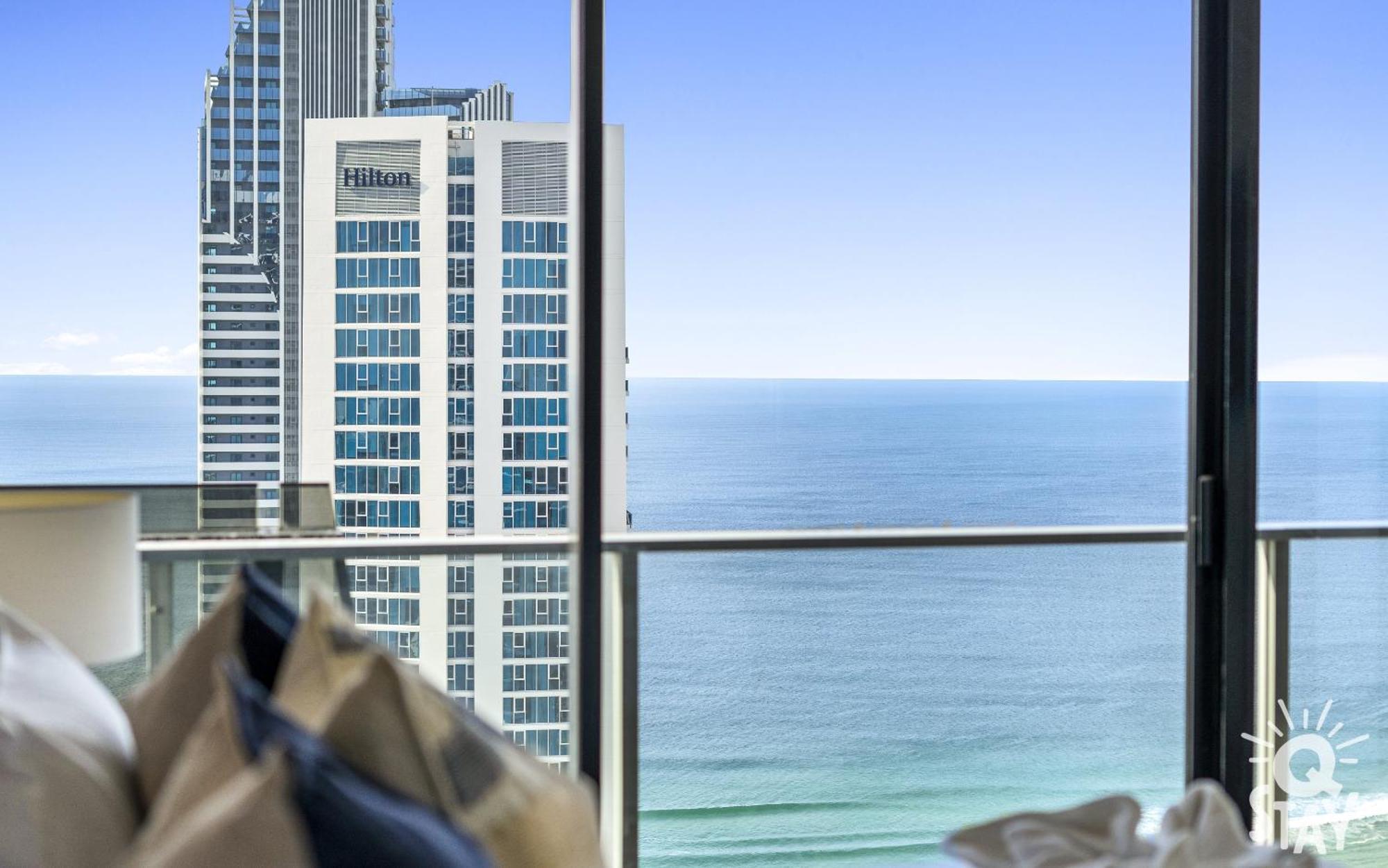 Circle On Cavill Coastal Luxe By Q 5* Gold Coast