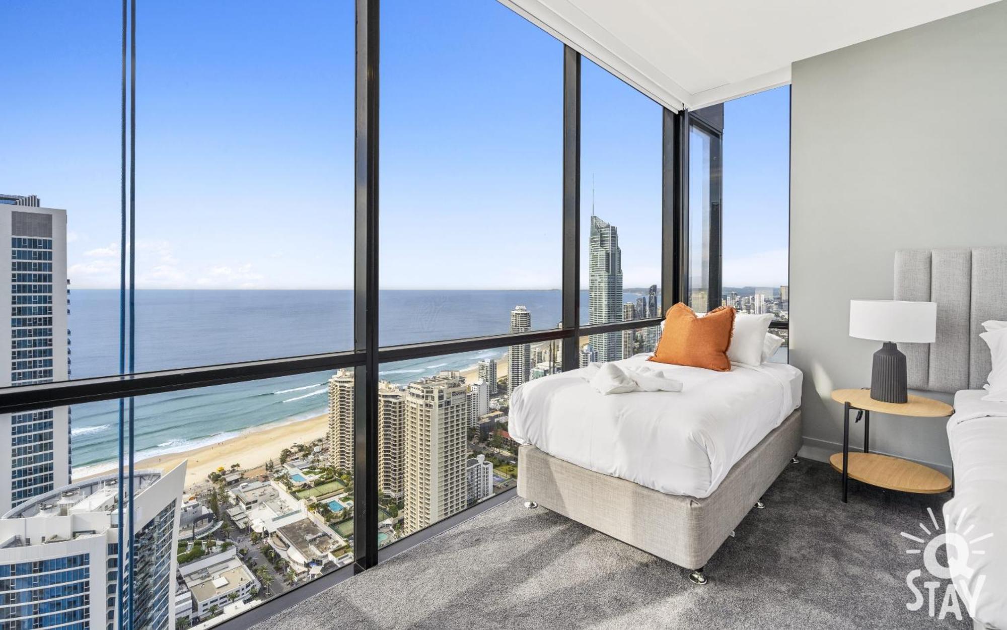 Circle On Cavill Coastal Luxe By Q Hotel