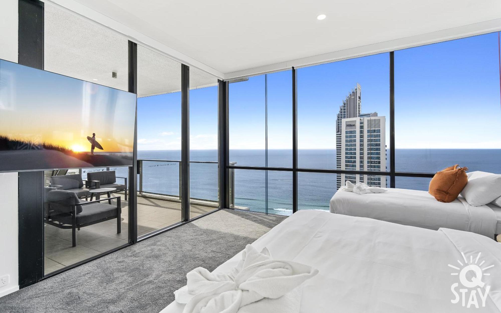 Hotel Circle On Cavill Coastal Luxe By Q 5*