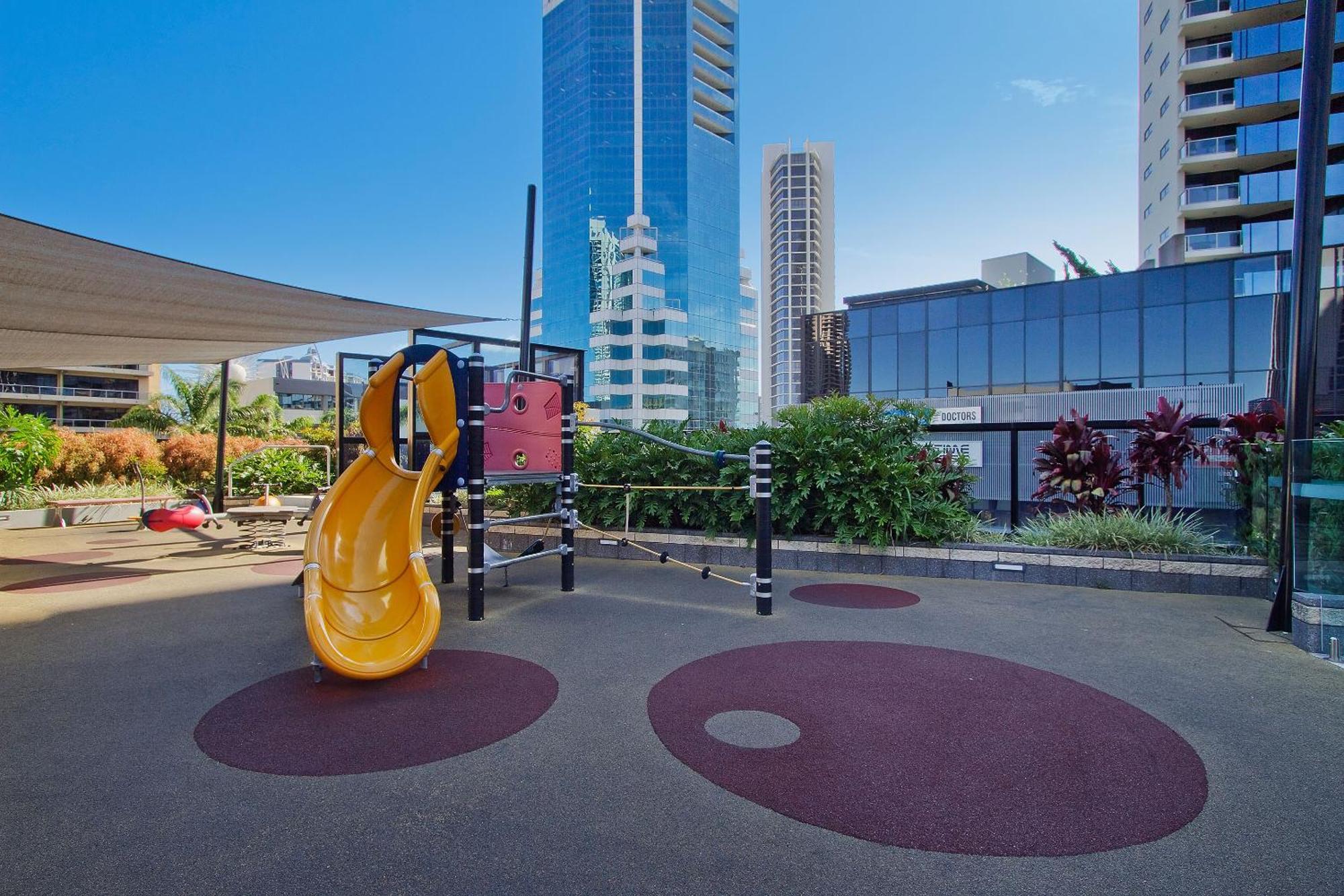 Circle On Cavill Coastal Luxe By Q Hotel 5*